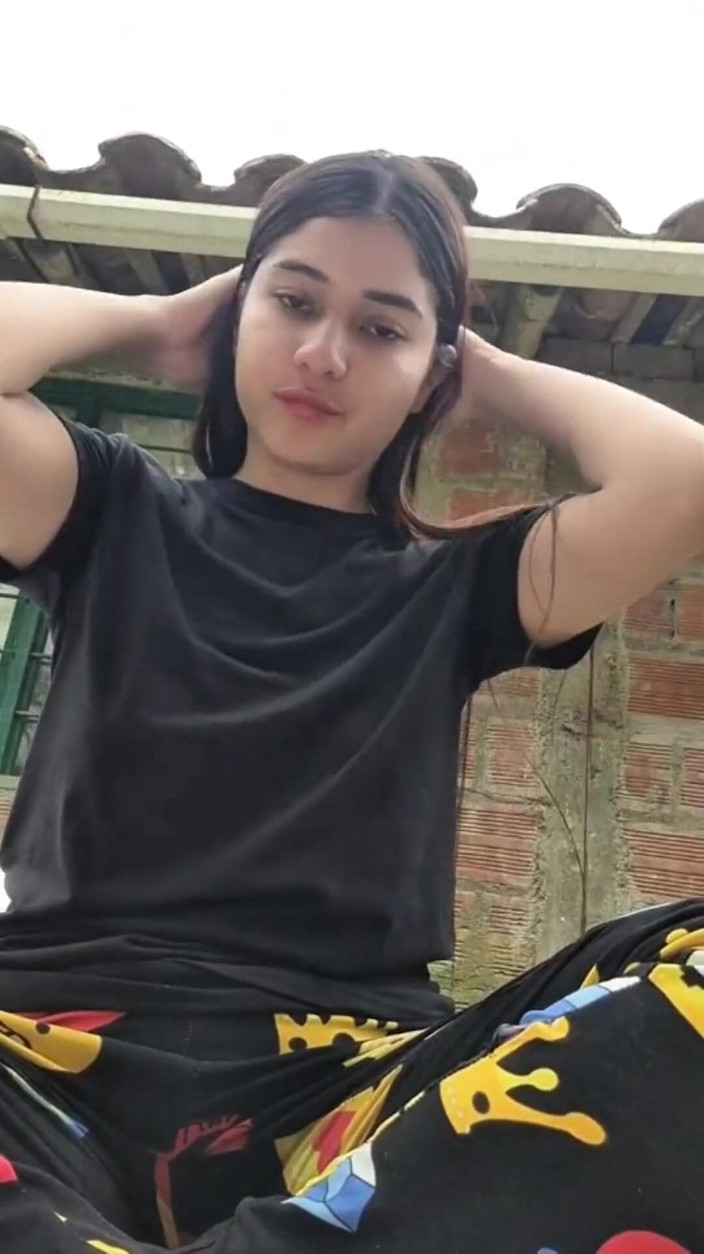 Yulieth Gomez: Yulieth Gomez Touches Herself in Her in-laws' Parking Lot and...