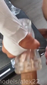 A Fountain of Cum on a Friend From Huge Cocks, Wash Yourself with Cum!