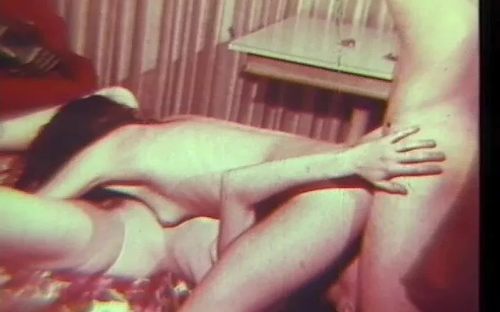 Vintage Usa: Vintage threesome pussy fucking pussy licking threesome in 69 position