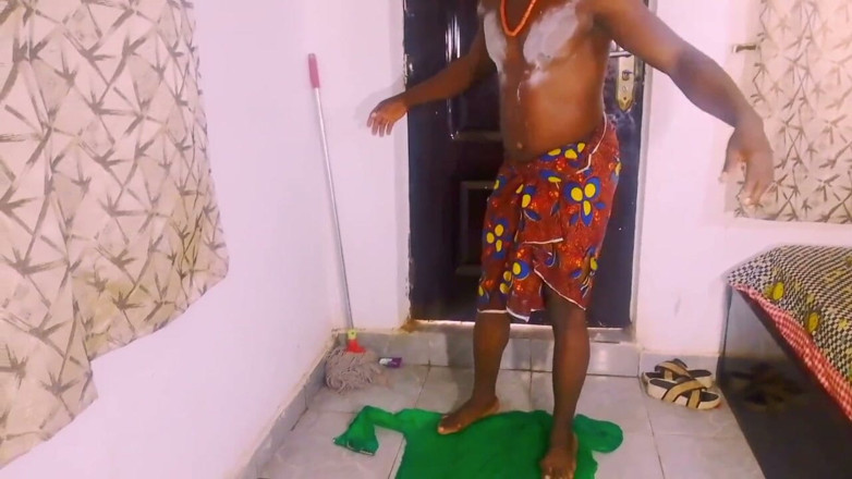 Honey hole: طبيب محلي ينيك زبونته
