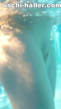 Pussy Underwater