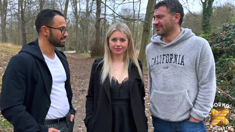 Porno Baguette: Georgia, Sexy Blonde, Gets Fucked by Two Cocks