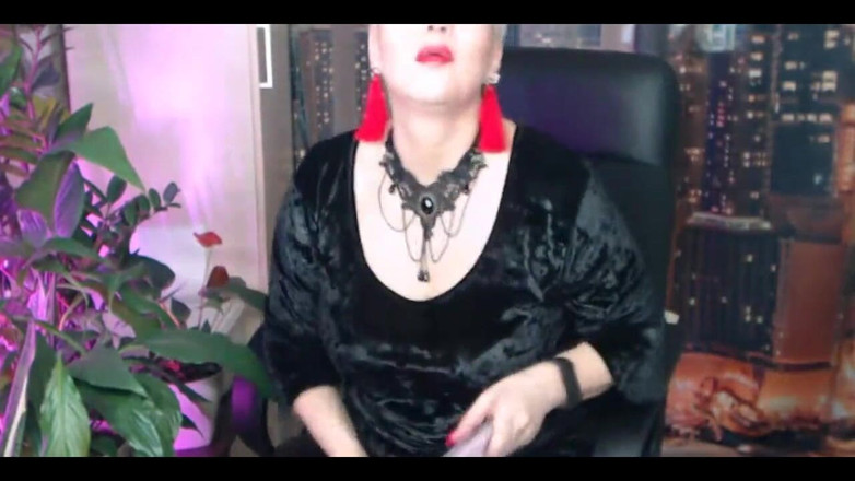 AimeeParadise: Heißes tanzen, sexy mami, sowie ihre solo-masturbation mit ihren beinen...