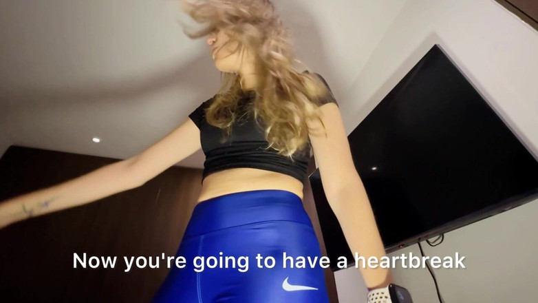 scarlettandc: 女子摔跤与女同性恋游戏