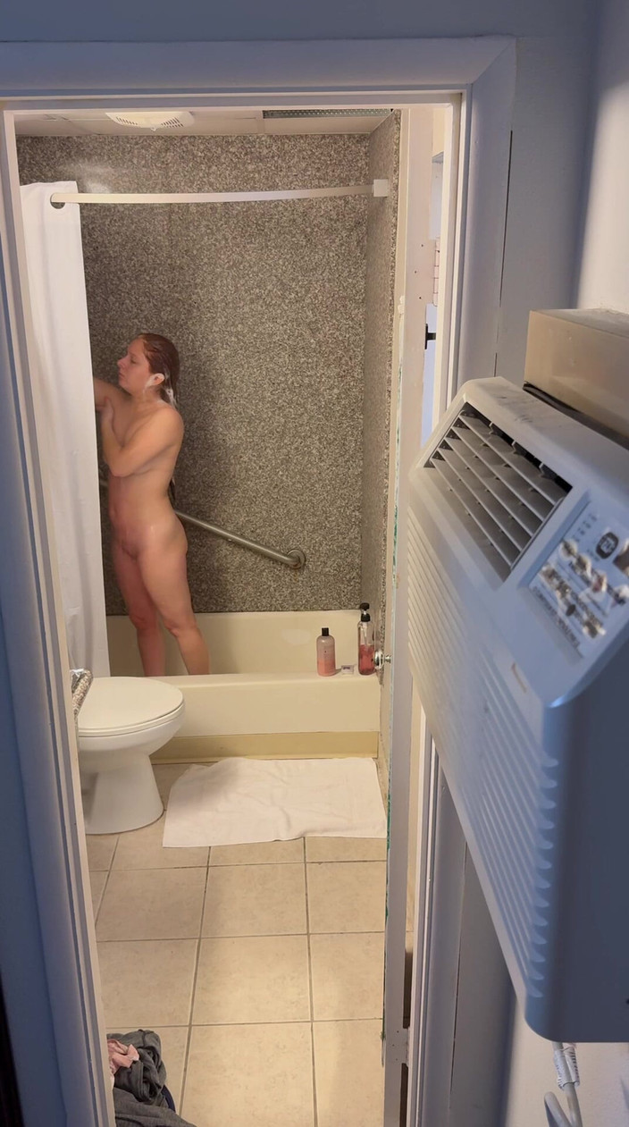 LilRedKinkQueen: Redhead Undressing and Showering