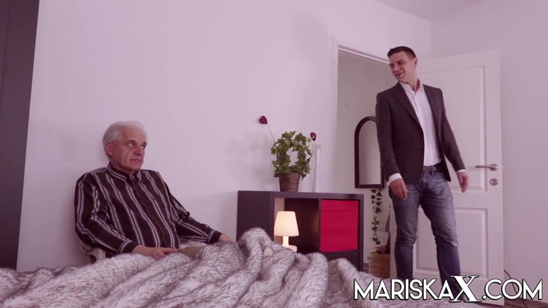 Mariska x: Maxim suka cougar.