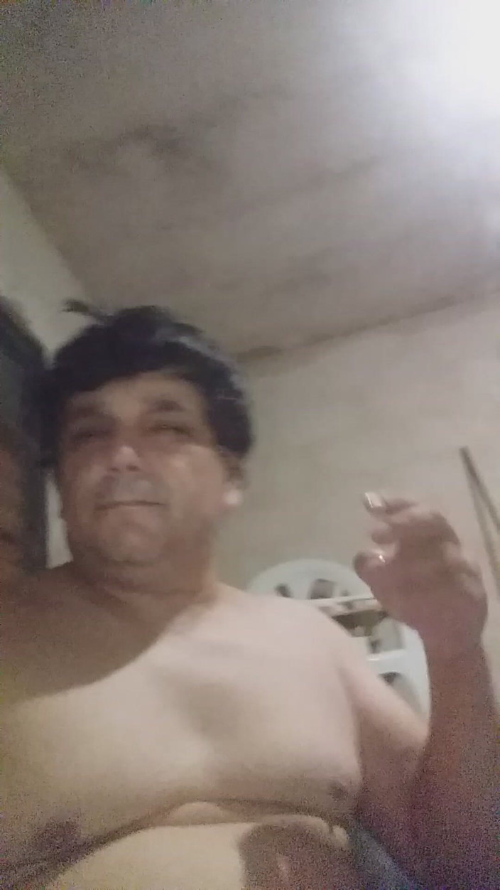 Claudio: Mengisi muka saya dengan air mani