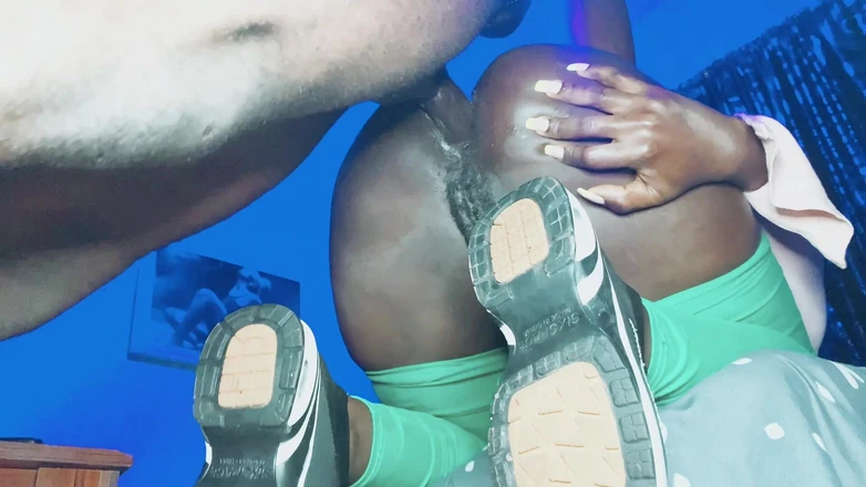 Nastyherrishome: Si cewek nakal kulit hitam ini pengen aku jadi personal...