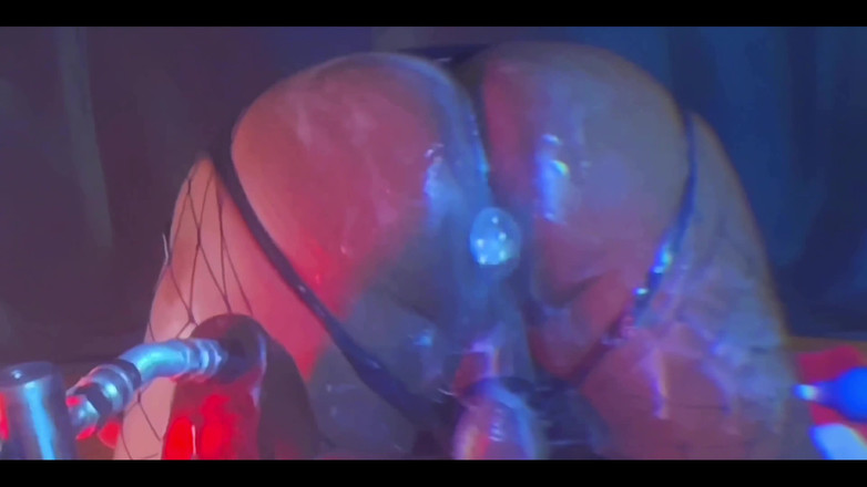 DipsoDeep: Main verbal yang intens di depan...