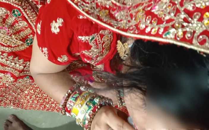 Amrita for you: Madrastra con tetas pequeñas disfruta de un joven hijastro de...