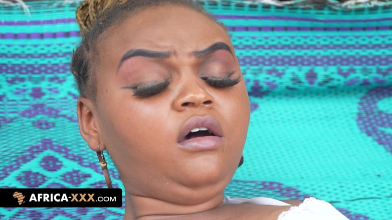 Africa-XXX: Лесбийский секс в джунглях
