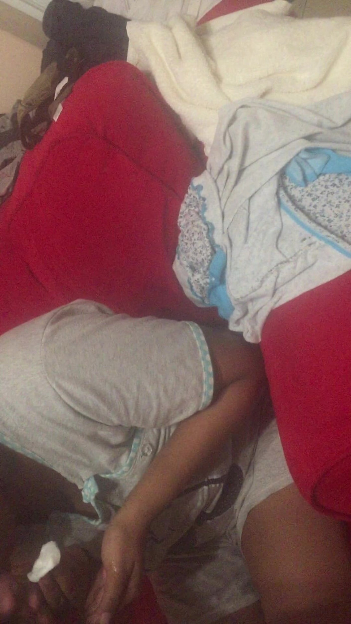 Megacute9999: 인도네시아 가정부가 얼굴에 삽입당하고 입에 정액이 쏟아진다