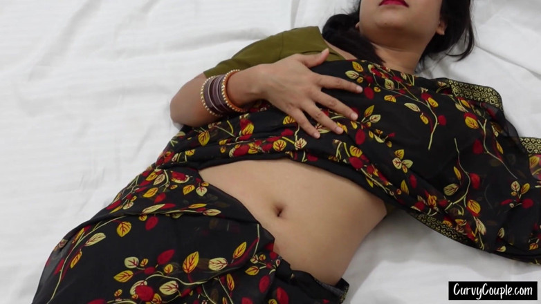 CurvyCumCouple69: Wanita India pantat montok ngentot posisi reverse cowgirl tanpa melepas...