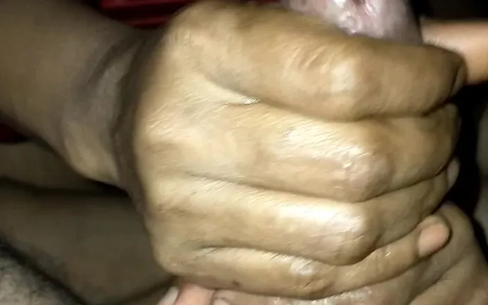 Maxxxx: Handjob Desi Girl