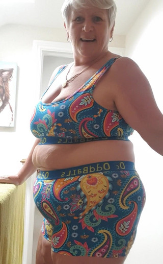 Uk Joolz: Un momento tipo di palla oddio!