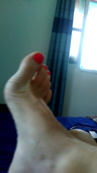Teacher Show Her Soles to New Student on Video!