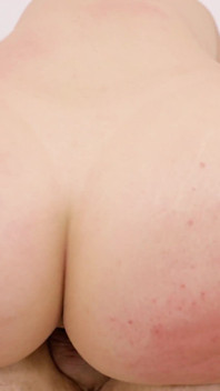 Ich musste Tais arsch nach einem leckeren blowjob wieder ficken