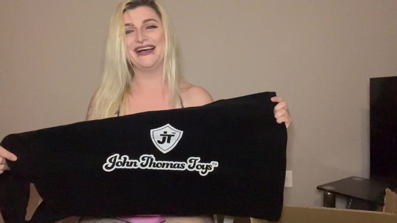 EeveeXo: Unboxing riese john thomas dildos kostenlos