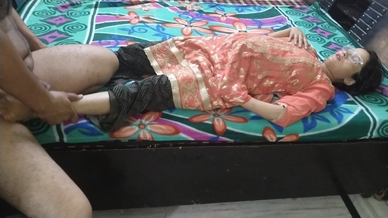 Indian Muslim Couple: Indian Couple Passionate Reunion Kisses, Cuddles &amp; Endless Affection