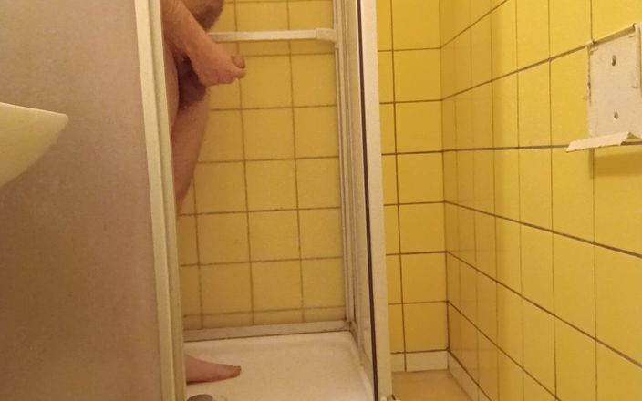 Ed Eden: Shower Masturbation