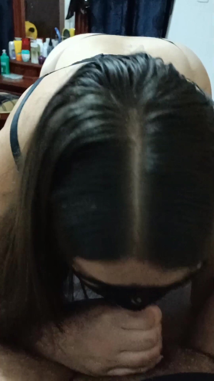 Mike Franco: La puttana latina colombiana hindo si sveglia desidera succhiandolo e...