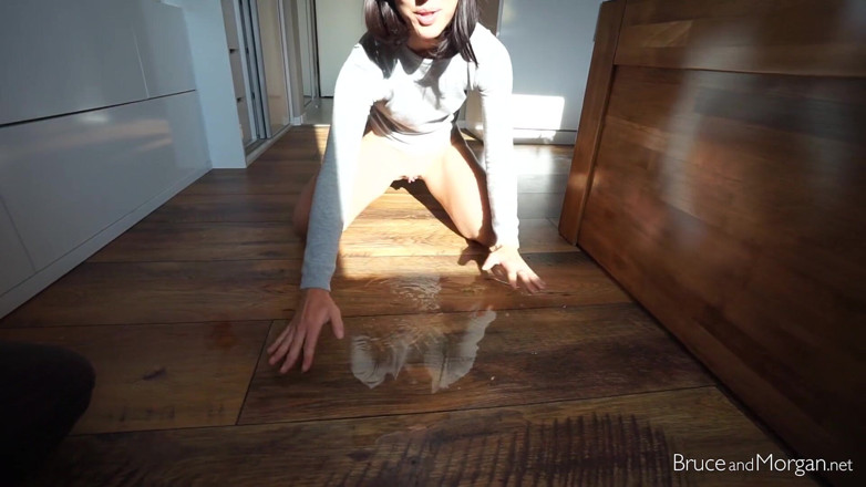 Bruce-and-Morgan: Morgan loves peeing