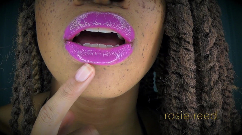 Rosie Reed: Powerless Against Fuchsia Lips- Fetish gincu merah jambu dengan dewi...