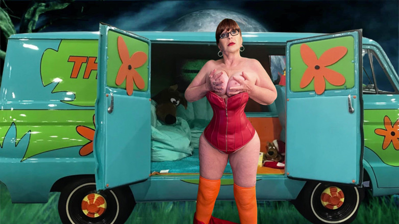Carmen Angel: Granny Velma Dinkley: a Slutty Sleuth's Fingering, Pussy Licking &amp; Missionary...
