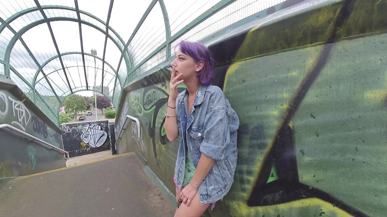 VR smokers HD-2D Videos Only: Annabel Lee - kouření