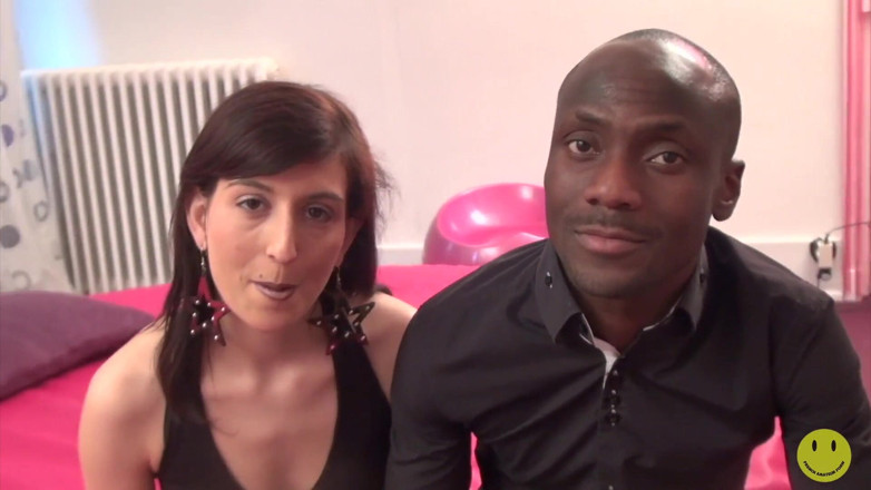 French Amateur Porn: Lilou Sou i en interracial gruppknull