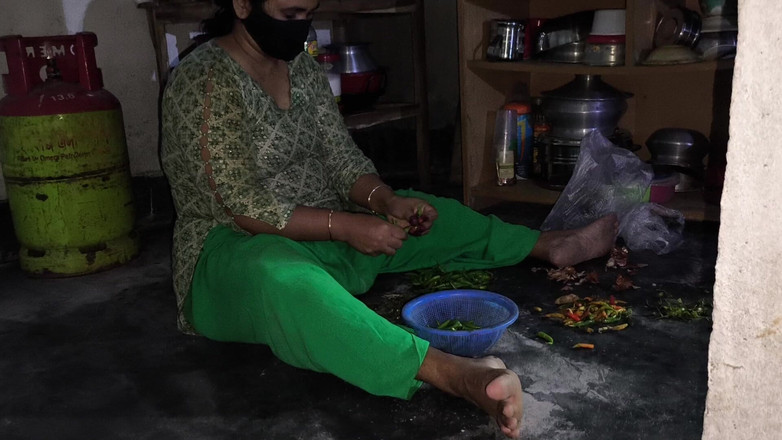 SAFI TV: Moje nevlastní teta krájela zeleninu, tak jsem ji objal a...