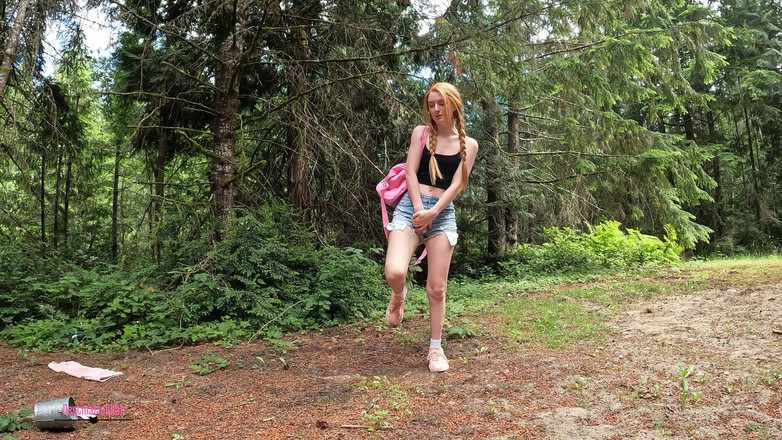 Destination Kat: Mokré šortky po orgasmu a čůrání