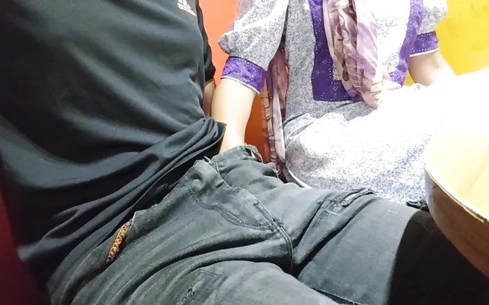 Hotfuck20: Met Her on Restaurant and Made Her Cum Twice in...