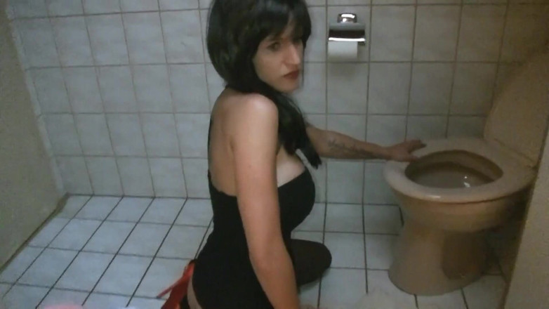 Melanie-Fox Private Videos: MysexyMel arrapata dopo una festa, è stata scopata e piena di...