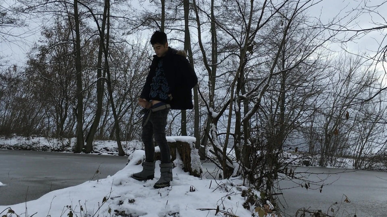 Idmir Sugary: 冬天在雪地里撸管两次