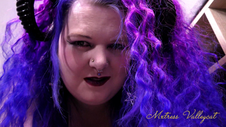 Mxtress Valleycat: Dev succubus köyü mahvediyor