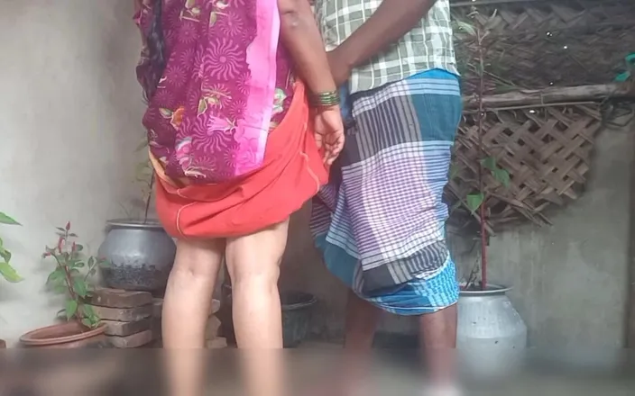 Priyanka314: Aunty Porn Video with Attractive Dress Doggy Style