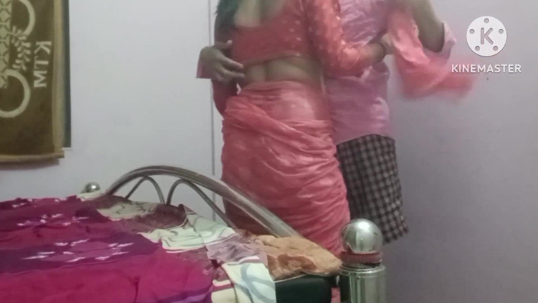 Jink: Bhabi maakte zich klaar en nam haar Chut Ki Pani...