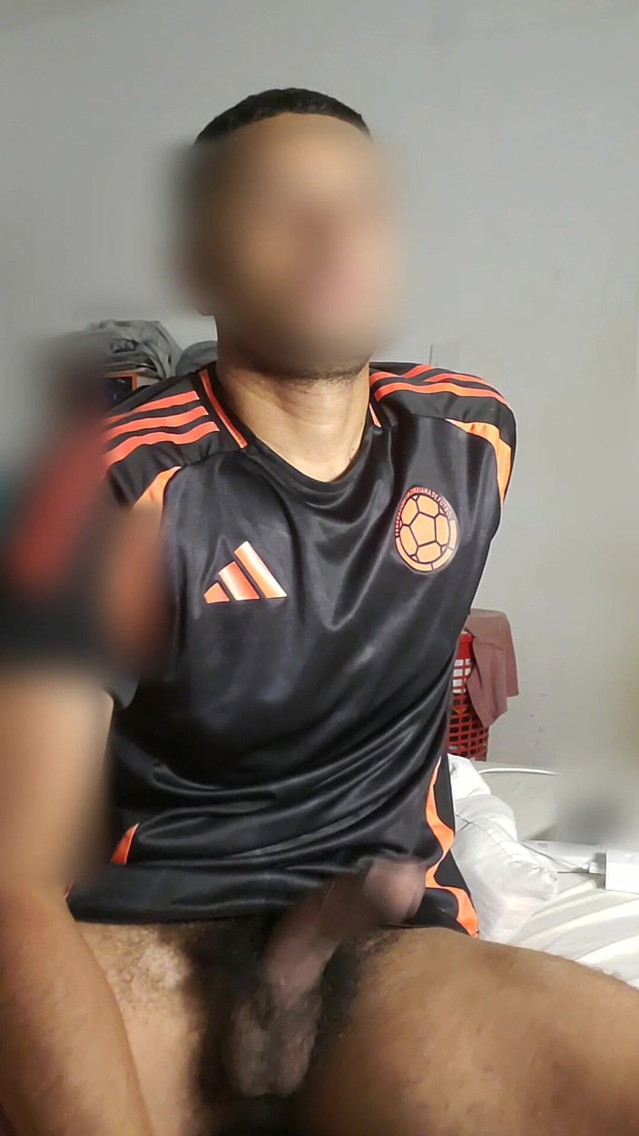 Charlieburrito: Colombian Soccer Player Enjoying