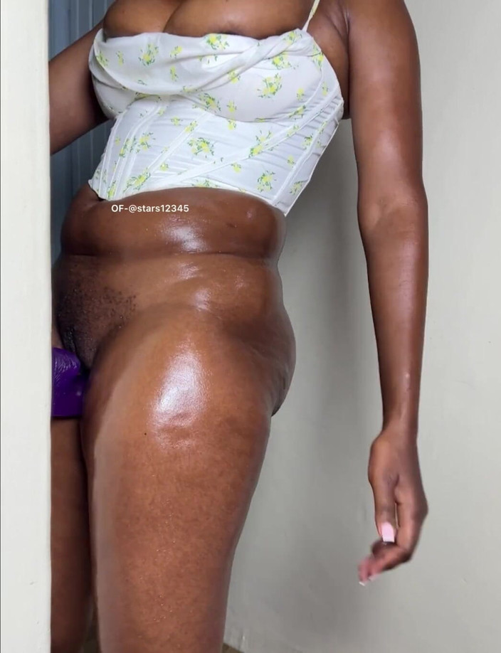 Its Nyota: Most Orgasmic Standing Solo Quickie.