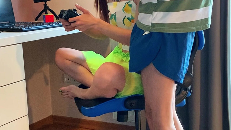AmateurWifeXx: The Stepfather Accidentally Mistakes His Stepdaughter for a Wife Leaving...