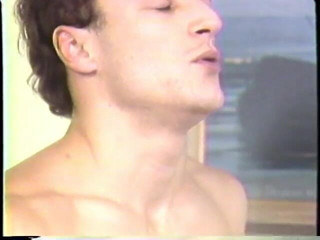 Bi All Means: Porno degli anni '80 con capelli rossi maturi e due tizi...