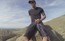 Golden Adventures: Riskabla shorts som pissar på en vandringsled