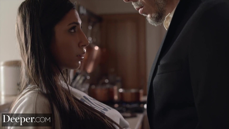 Deeper: Deeper - Gianna dior kisi aese vyakti ke saath ne saal...
