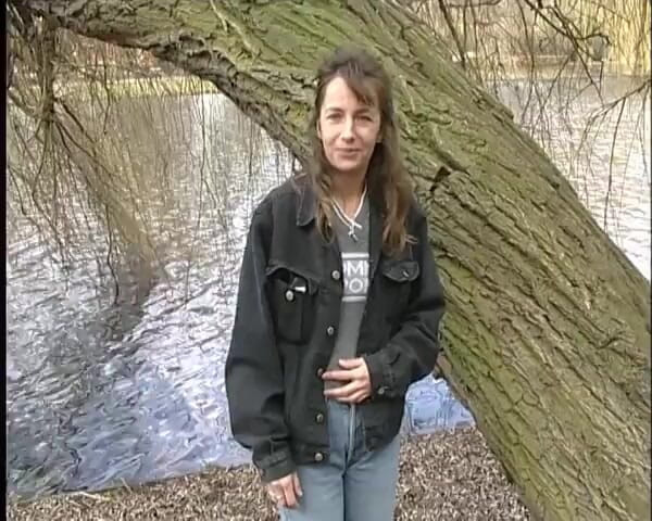YOUR FIRST PORN: Sandra Gibt Heute Vollgas Mit Beiden Loecher - Astăzi Sandra merge...
