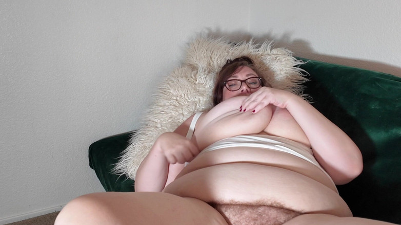 cutejayne: Pantyhose MILF Neighbor Helps You Relax with Her Scent