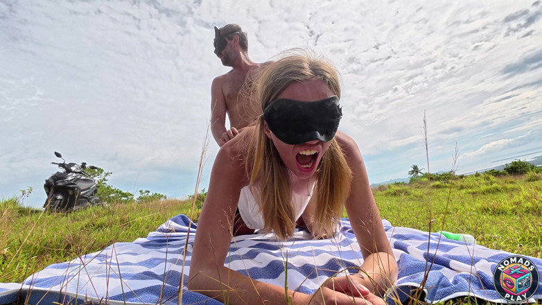 NomadsPlay: Cinta nomad liar, basah, dan mentah di hutan bagian 4k