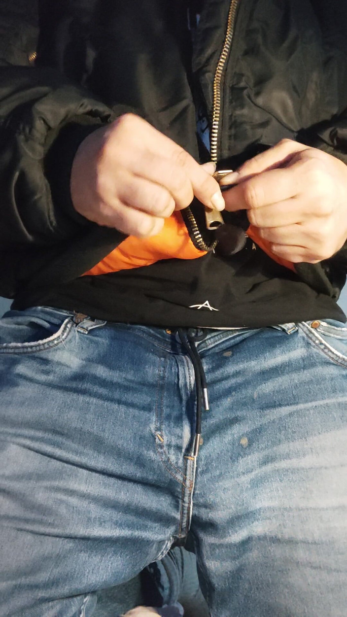 SmokedAlloy2: Dirtyjunkbro और उसका गंदा अंडरवियर