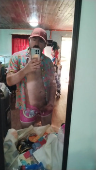 Jerking off Chileno