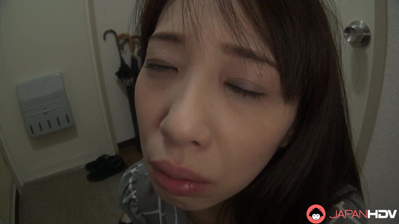 Japan HDV: Mako Saeki rent naast de deur om op de pik...